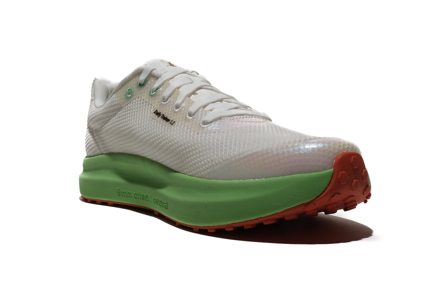 daily trainer running shoes pistachio medial angle