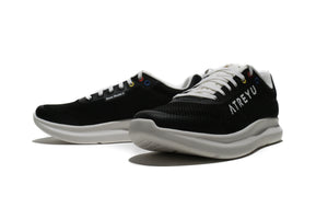 Atreyu lightweight running shoes black pair